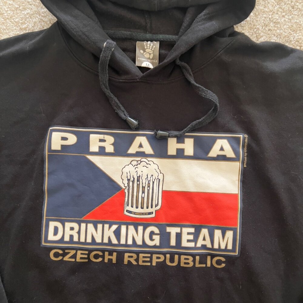 Vintage Praha Drinking Team Czech Republic Graphic Black Hoodie Sweatshirt M - Picture 2 of 6